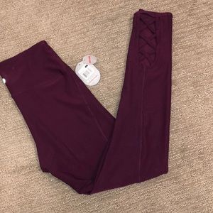 Bally Total Fitness legging